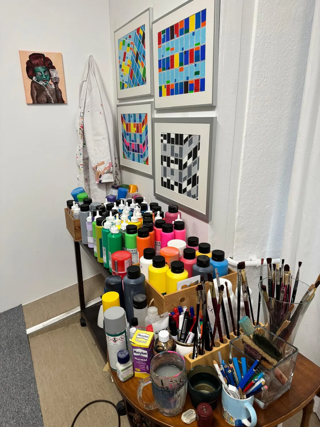 Dieter Korb – Künstler und Galerist – Atelier, Farben und Gemälde