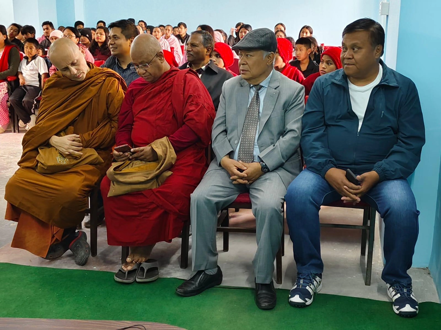 Dieter Korb – Künstler und Galerist – Charity Nepal, Frau