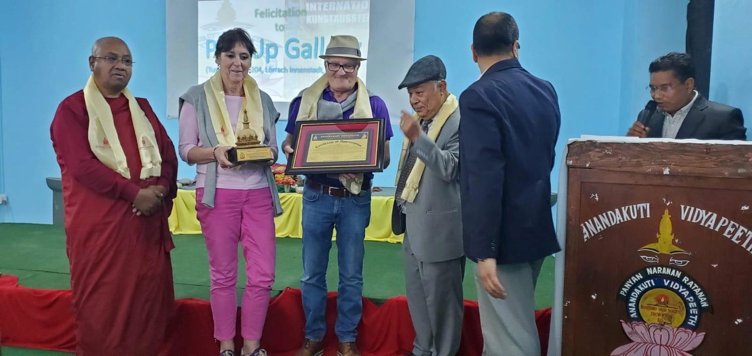 Dieter Korb – Künstler und Galerist – Charity Nepal, Frau